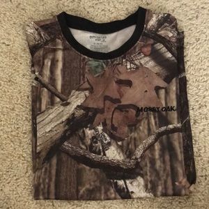 Men’s mossy Oak shirt